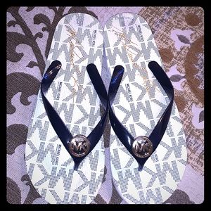 MK flip flops
